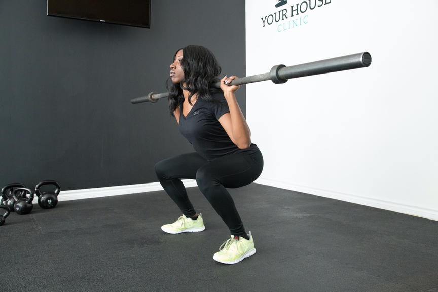 barbell squat | african american woman